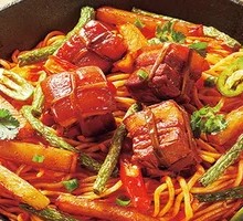 Braised Pork with Noodles