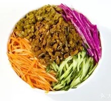 Sour Pickled Bean Noodles with Meat Sauce