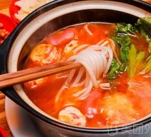 Tomato Hot Pot Rice Noodles