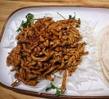 Beijing-style Shredded Pork in Soy Sauce