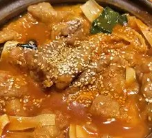 Braised Tomato and Pork Belly in Clay Pot