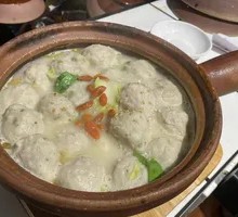 Three Delicacies Meatball Soup in Clay Pot