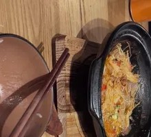 Stir-Fried Shrimp with Garlic and Vermicelli in Clay Pot