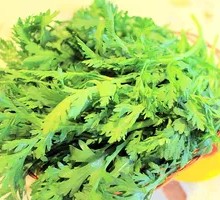 Chinese chrysanthemum greens