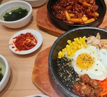 Intangible Heritage Stone Pot Rice