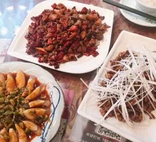 Beijing-style Shredded Pork in Soy Sauce