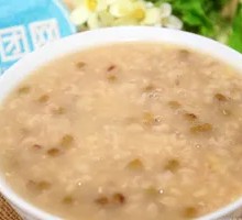 Mung Bean and Lily Bulb Porridge