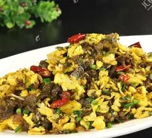 Chicken Stir-Fried with Earth Moss