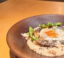 松露牛肝菌温泉蛋烩饭