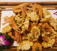 Egg Yolk Fried Rice Crisp with Shrimp