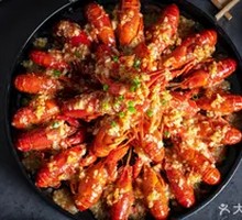 Signature Golden Soup Garlic Lobster