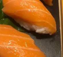 Salmon Sushi