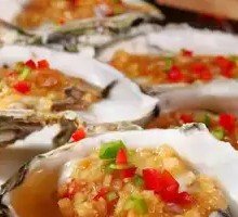 Steamed Oysters with Garlic