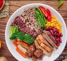 Pan-Seared Chicken Breast and Black Pepper Steak Combo