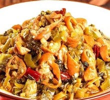 Sour Cabbage Pork Intestine Noodles