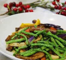 Eggplant with Green Beans Braised
