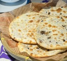 Fermented Black Cabbage and Pork Flatbread