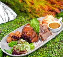 Taiwanese Braised Dishes Platter
