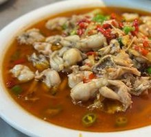 Sliced Ginger and Frog Legs