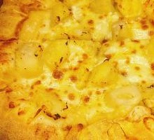 Golden Cat Durian Mango Pizza
