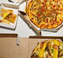 Classic Italian Meat Sauce Pizza