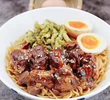 Sauce-Braised Pork Bone Noodles