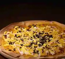 Italian Crispy Tender Chicken Pizza