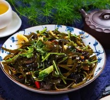 Spicy Oil Seaweed Salad