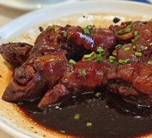 Sauce-Flavored Pig's Feet