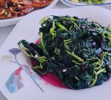 Stir-Fried Water Spinach with Garlic