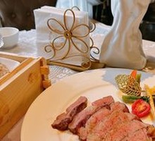 Low-Temperature Slow-Cooked Australian M3 Grain-Fed Wagyu Sirloin