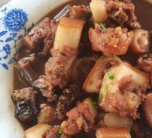 Stewed Eel Tube with Pig Tail