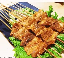 Sizzling fatty pork belly