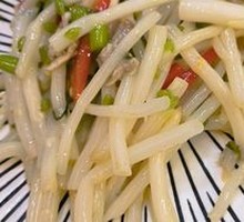 Snow Cabbage and Reed Root Salad
