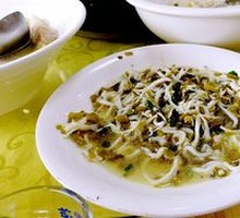 Snow Cabbage and Silver Fish