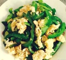 青椒炒蛋饭