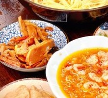 Crab and Shrimp Noodles