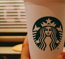 Berry Oat Black Tea Macchiato