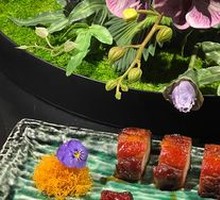 Honey-glazed Black Pig Barbecue Pork