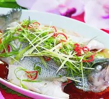 Steamed Sea Bass with Green Onion