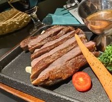 High-Temperature Charcoal-Grilled Ribeye Steak