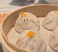 Signature Crab Roe Steamed Bun