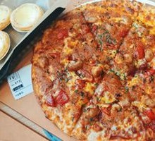 Classic Italian Meat Sauce Pizza