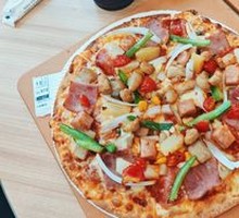 Premium Deluxe Pizza