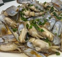 Scallion Oil Sea Clams
