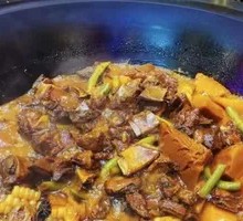 Stewed Pork Ribs in Iron Pot