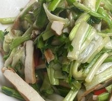 Stir-fried Water Celery with Fried Tofu Sheets