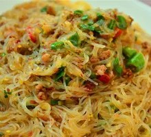 Stir-Fried Noodles with Meatballs