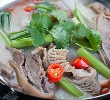 Stir-fried Lamb Offal with Garlic