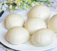 White Steamed Bun